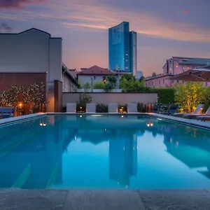 **** Hotel Crowne Plaza By Ihg Italia